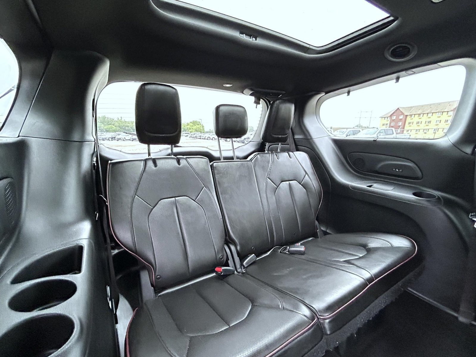 Used 2020 Chrysler Pacifica Limited FWD image 23