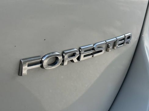 Certified 2023 Subaru Forester Premium AWD/4WD image 9