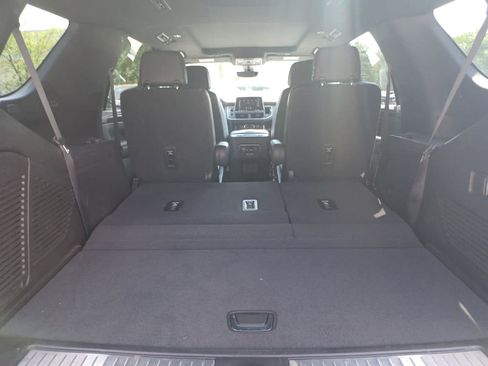 Used 2021 Chevrolet Tahoe High Country w/ Premium Package 2 AWD/4WD image 21