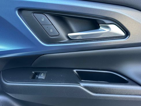Used 2024 Chevrolet Equinox EV LT w/ LPO, Blackout Package FWD image 22