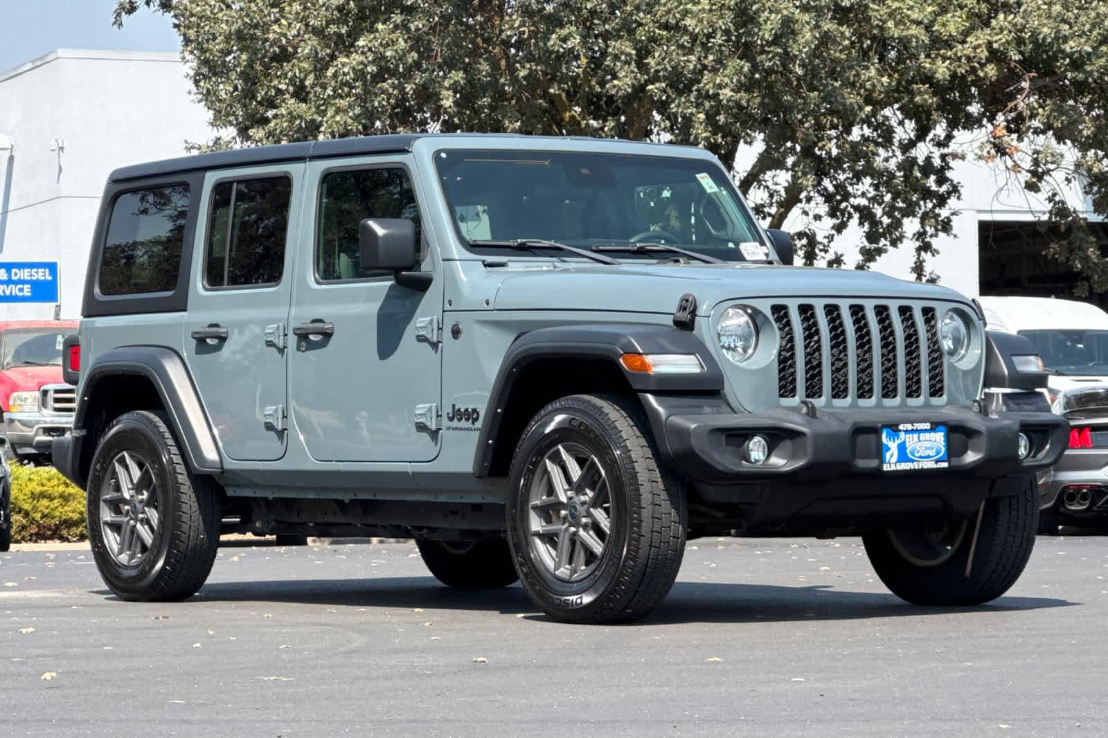 Used 2024 Jeep Wrangler Unlimited Sport AWD/4WD image 9