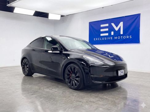 Used 2022 Tesla Model Y Performance AWD/4WD image 1