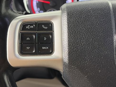 Used 2013 Dodge Grand Caravan Crew w/ Driver Convenience Group image 16