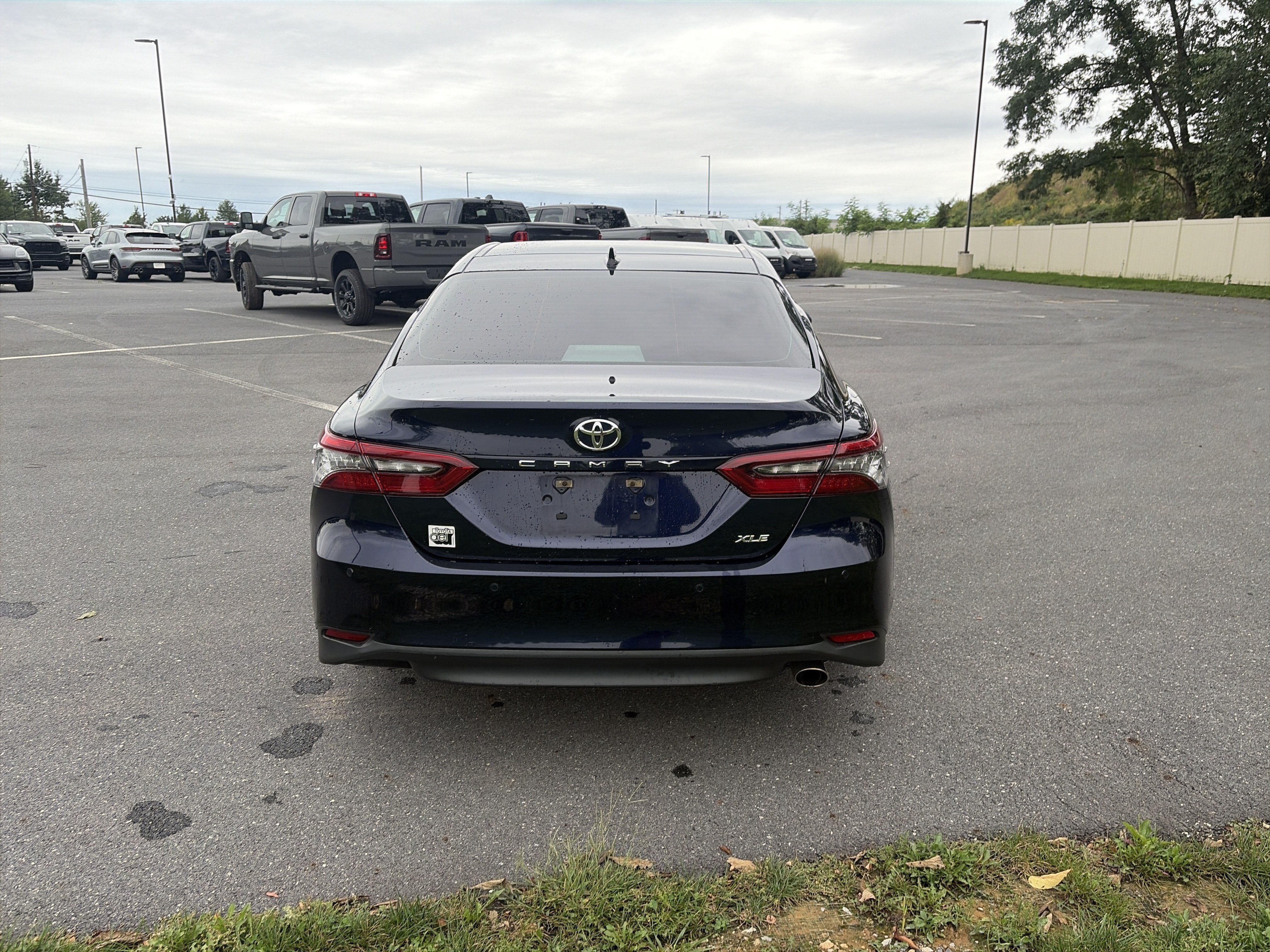 Used 2022 Toyota Camry XLE w/ Navigation Package FWD image 6