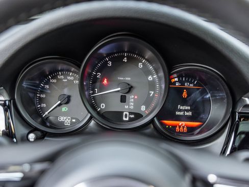 Certified 2023 Porsche Macan image 26