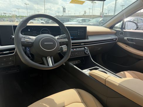 New 2026 Hyundai Sonata Limited FWD image 23