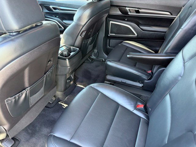 Used 2023 Kia Telluride S FWD image 32