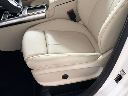 Used 2026 Mercedes-Benz GLA 250 4MATIC image 15