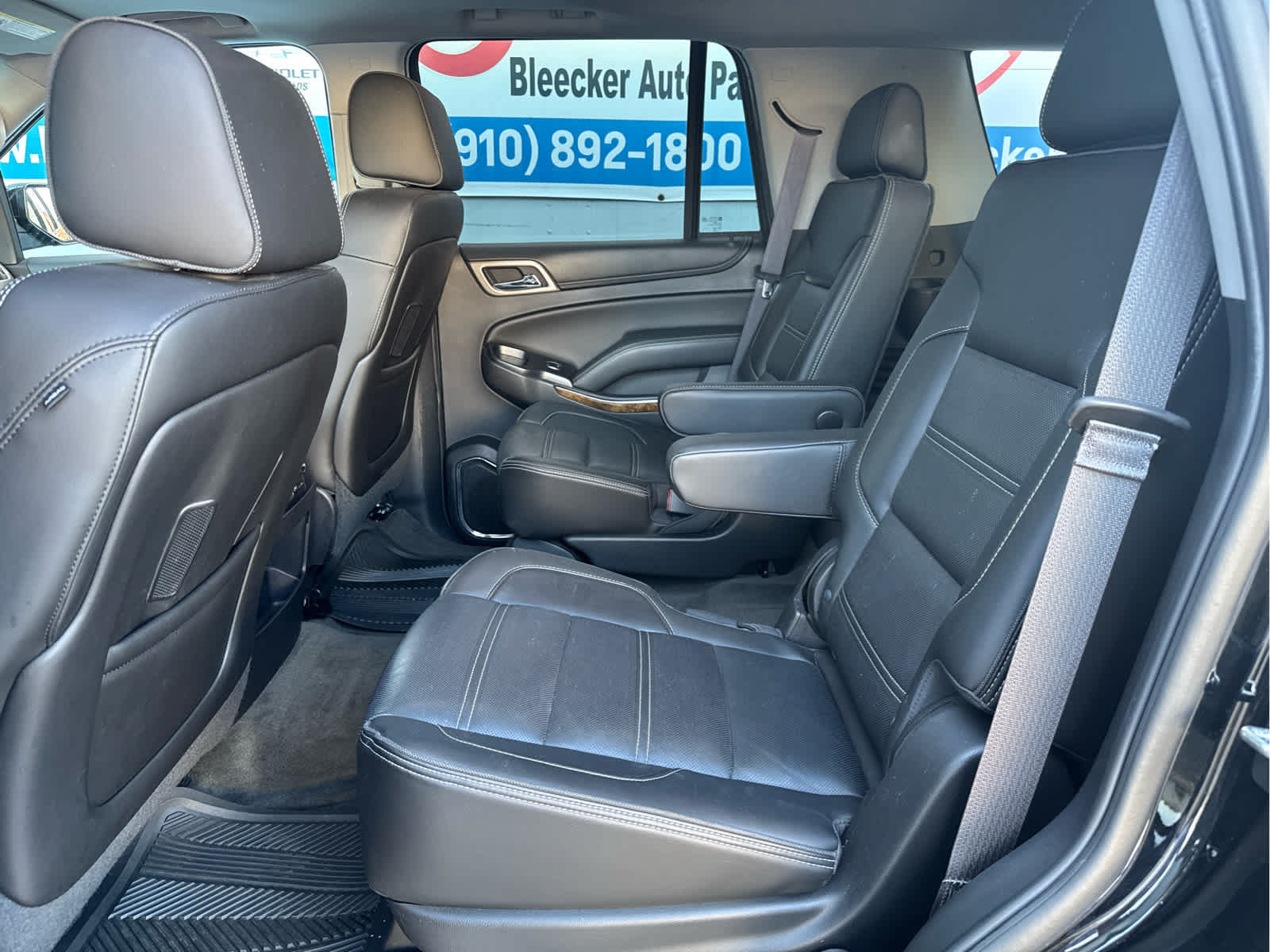 Used 2015 GMC Yukon Denali w/ Touring Package AWD/4WD image 31