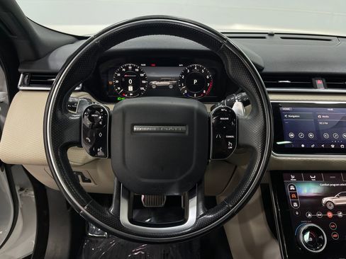 Used 2018 Land Rover Range Rover Velar R-Dynamic SE AWD/4WD image 22