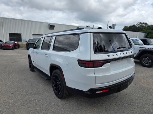 New 2025 Jeep Wagoneer L Series II w/ HD Trailer Tow Package w/25F image 4