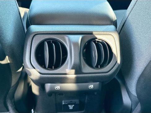 New 2025 Jeep Gladiator Rubicon w/ Dual Top Group image 27