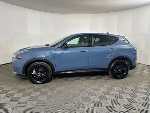 Used 2024 Dodge Hornet R/T w/ R/T Blacktop Package image 6