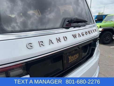Used 2022 Jeep Grand Wagoneer Series III w/ Rear Seat Video Group 1 AWD/4WD image 5