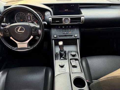 Used 2016 Lexus IS 200t RWD image 13