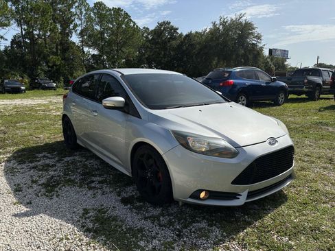 Used 2014 Ford Focus ST FWD image 7