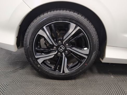 Used 2016 Honda Civic Touring image 32