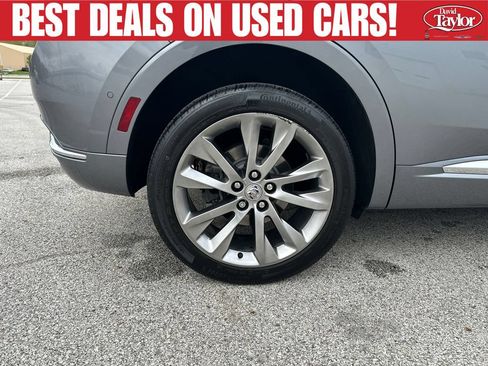 Used 2022 Buick Envision Avenir w/ Technology Package II FWD image 35
