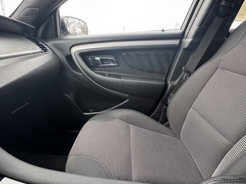 Used 2018 Ford Taurus SEL image 21