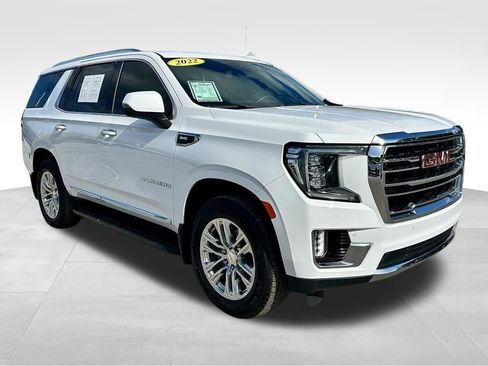 Used 2022 GMC Yukon SLT w/ SLT Luxury Package image 3