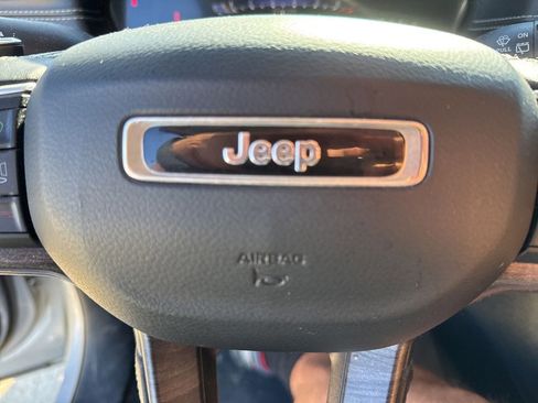 Used 2021 Jeep Grand Cherokee L Limited image 27