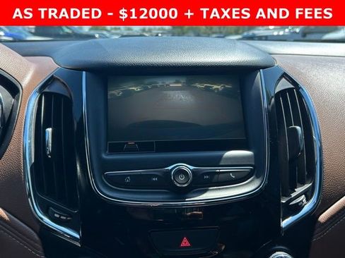 Used 2019 Chevrolet Cruze Premier image 24