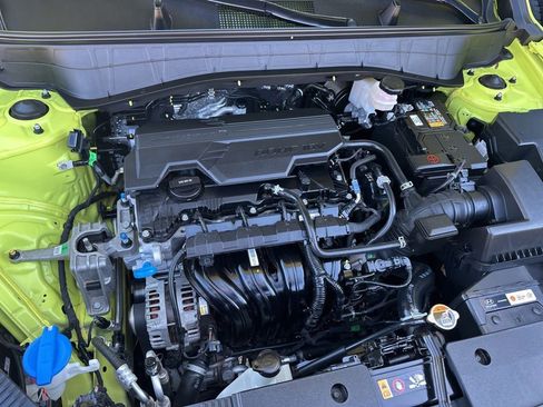 Used 2025 Hyundai Kona SEL image 32