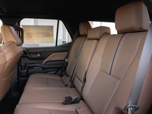 New 2026 Toyota 4Runner Limited AWD/4WD image 11