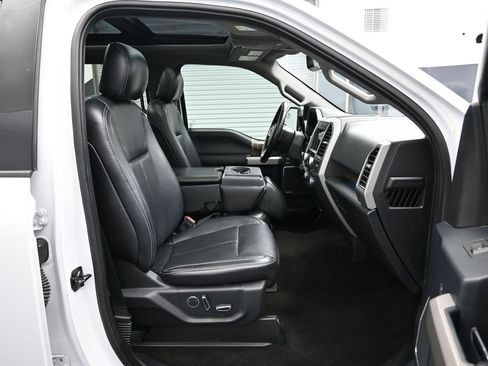 Used 2018 Ford F150 Lariat RWD image 13