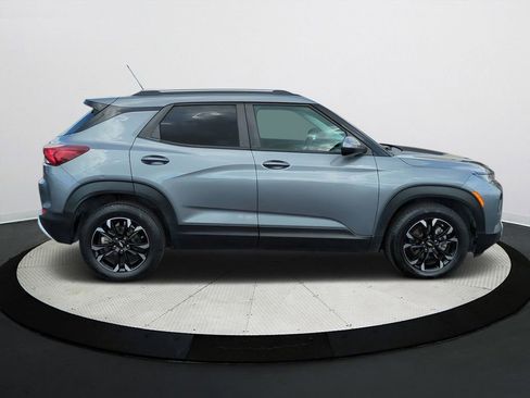 Used 2021 Chevrolet TrailBlazer LT w/ Convenience Package image 3