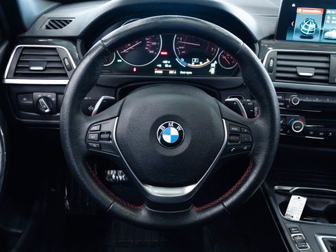 Used 2018 BMW 330i xDrive Wagon image 12