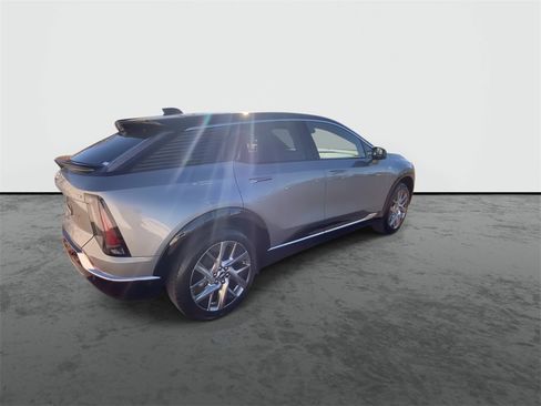 New 2026 Cadillac Optiq Sport 2 image 8