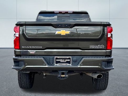 Used 2022 Chevrolet Silverado 3500 High Country w/ Technology Package image 4