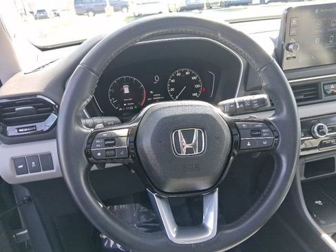 Used 2023 Honda Pilot Touring image 20