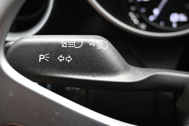 Used 2023 Alfa Romeo Giulia Veloce RWD image 25