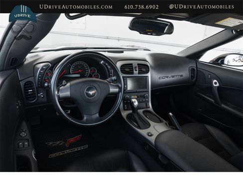 Used 2006 Chevrolet Corvette Coupe w/ Preferred Equipment Group RWD image 5