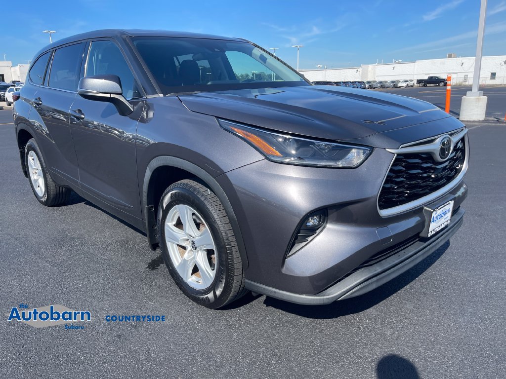 Used 2021 Toyota Highlander LE AWD/4WD image 7