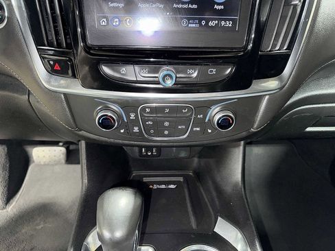 Used 2023 Chevrolet Traverse LT image 22