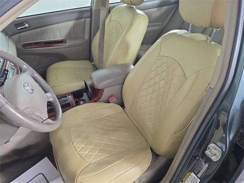 Used 2005 Toyota Camry XLE image 5