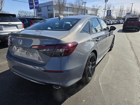 Used 2025 Honda Civic Sport image 8