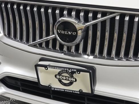 Used 2021 Volvo XC90 T8 Inscription w/ Protection Package Premier AWD/4WD image 4