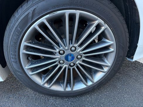 Used 2013 Ford Fusion SE image 9