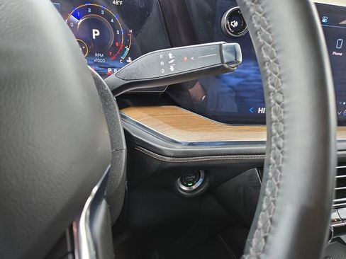 Used 2025 Chevrolet Tahoe High Country image 20