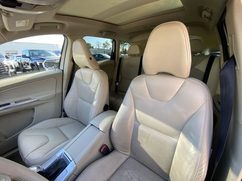Used 2013 Volvo XC60 3.2 image 25