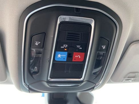 Used 2023 Jeep Grand Cherokee L Laredo image 43