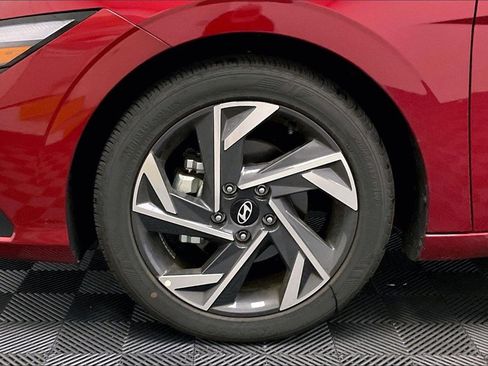 Certified 2025 Hyundai Elantra Sport image 7