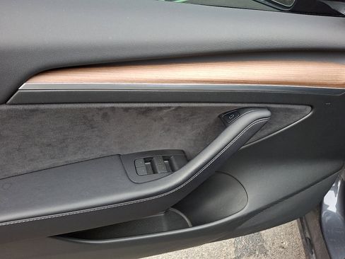 Used 2022 Tesla Model 3 Long Range image 14