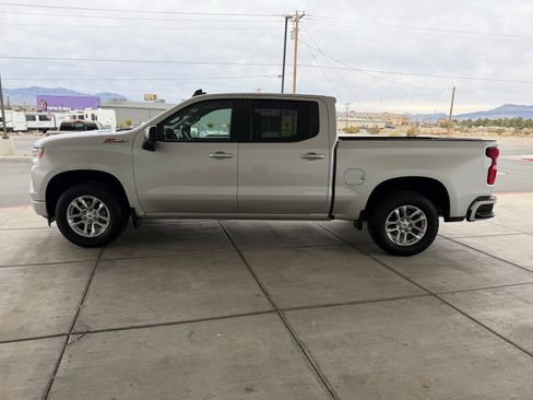 Used 2022 Chevrolet Silverado 1500 RST image 6