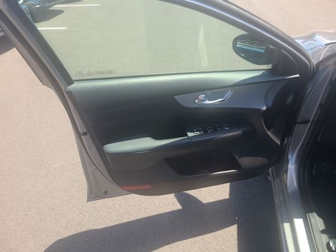 Used 2023 Kia Forte LXS w/ LXS Technology Package FWD image 15