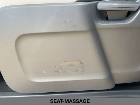 Used 2025 Volkswagen ID. Buzz 1st Edition image 19